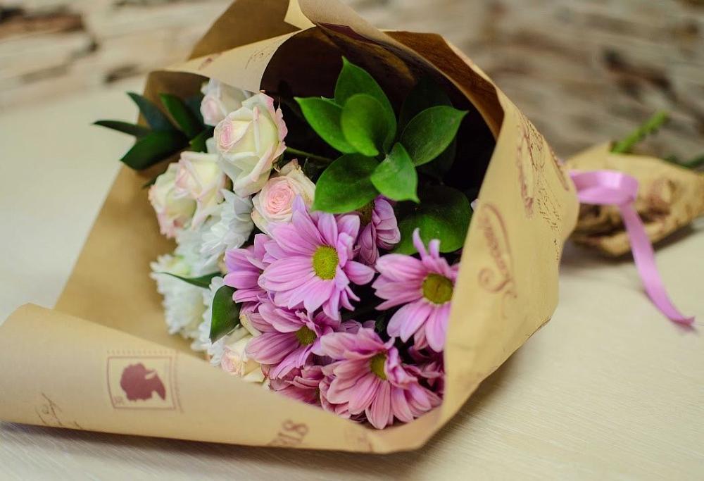 Букет цветов из: Розы и Хризантемы в Перлевке