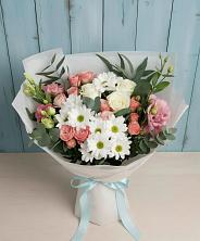 Букет цветов из:  Розы, Лизиантусы и Хризантемы в Перлевке