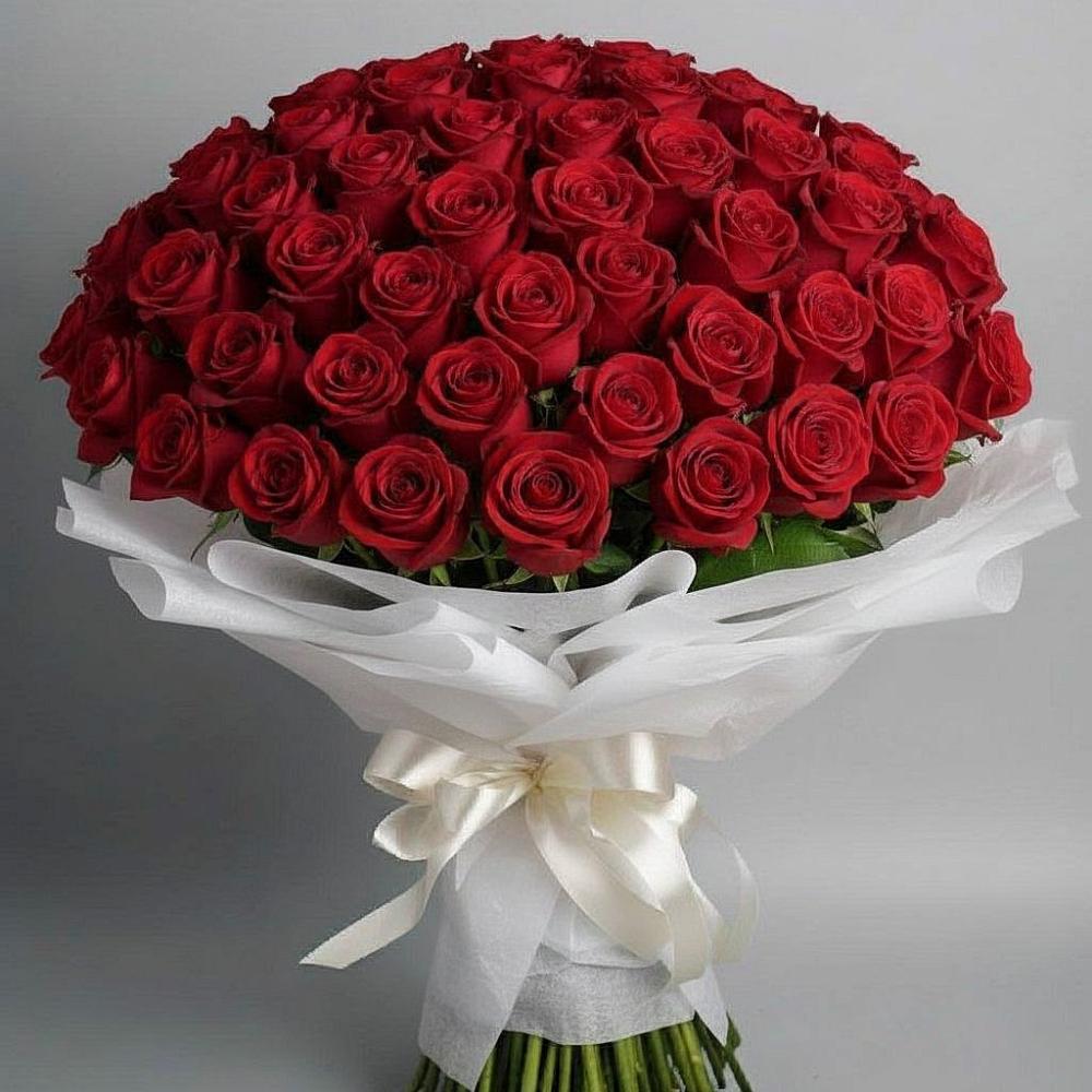 Букет 101 Красная роза Блэк Мэджик в Перлевке