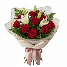 Букет цветов из:  Лилии и Розы в Перлевке