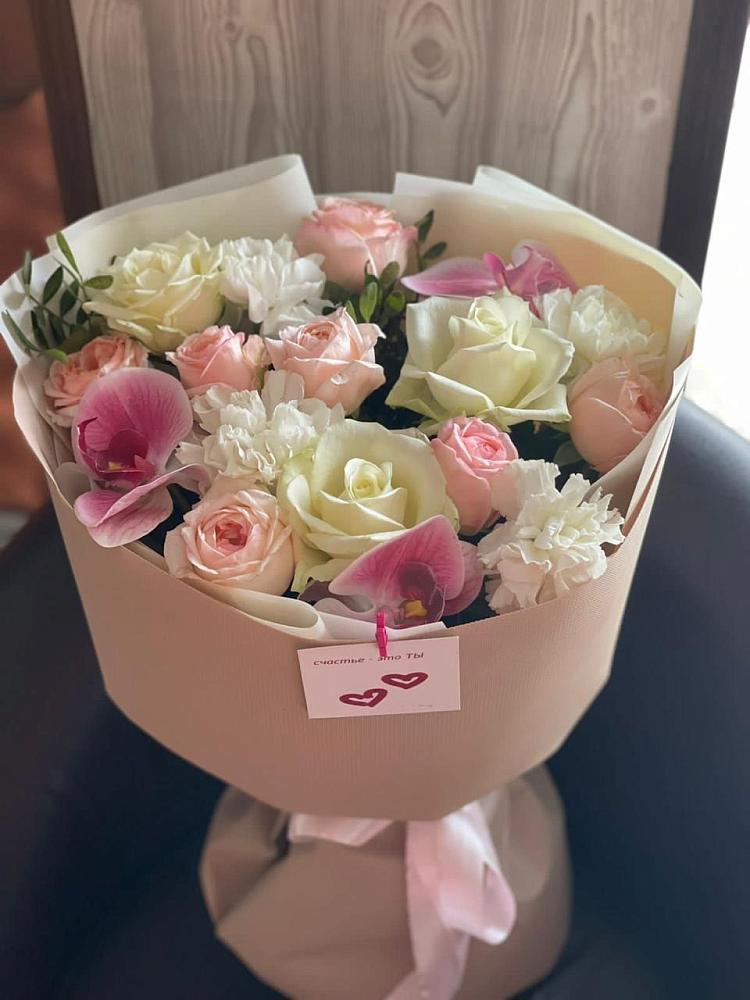 Букет цветов из: Орхидеи, Розы и Гвоздики в Перлевке