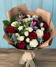 Букет цветов из:  Розы и Альстромерии в Перлевке