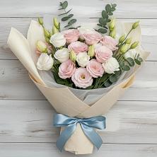 Букет цветов из:  Лизиантусы в Перлевке