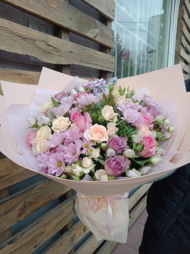 Букет цветов из: Розы и Хризантемы в Перлевке