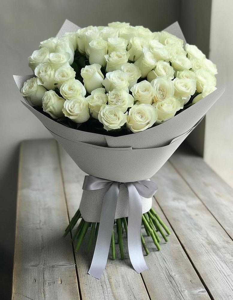 Букет 35 Белых роз в Перлевке
