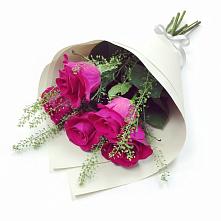 Букет цветов из:  Розы в Перлевке