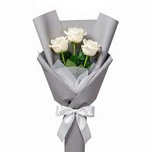 Букет 3 белые розы в Перлевке