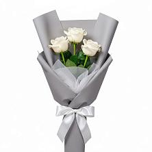 Букет 3 белые розы в Перлевке