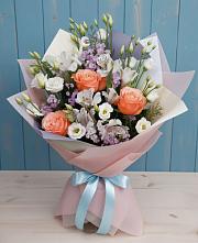 Букет цветов из:  Лизиантусы, Розы, Альстромерии и Гипсофила #REPLACE_PRED# Перлевке