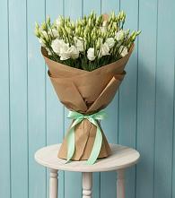 Букет цветов из:  Лизиантусы в Перлевке