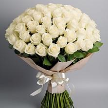 Букет 101 беля роза Белоснежка в Перлевке