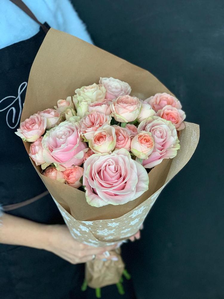 Букет цветов из: Хризантемы и Розы в Перлевке