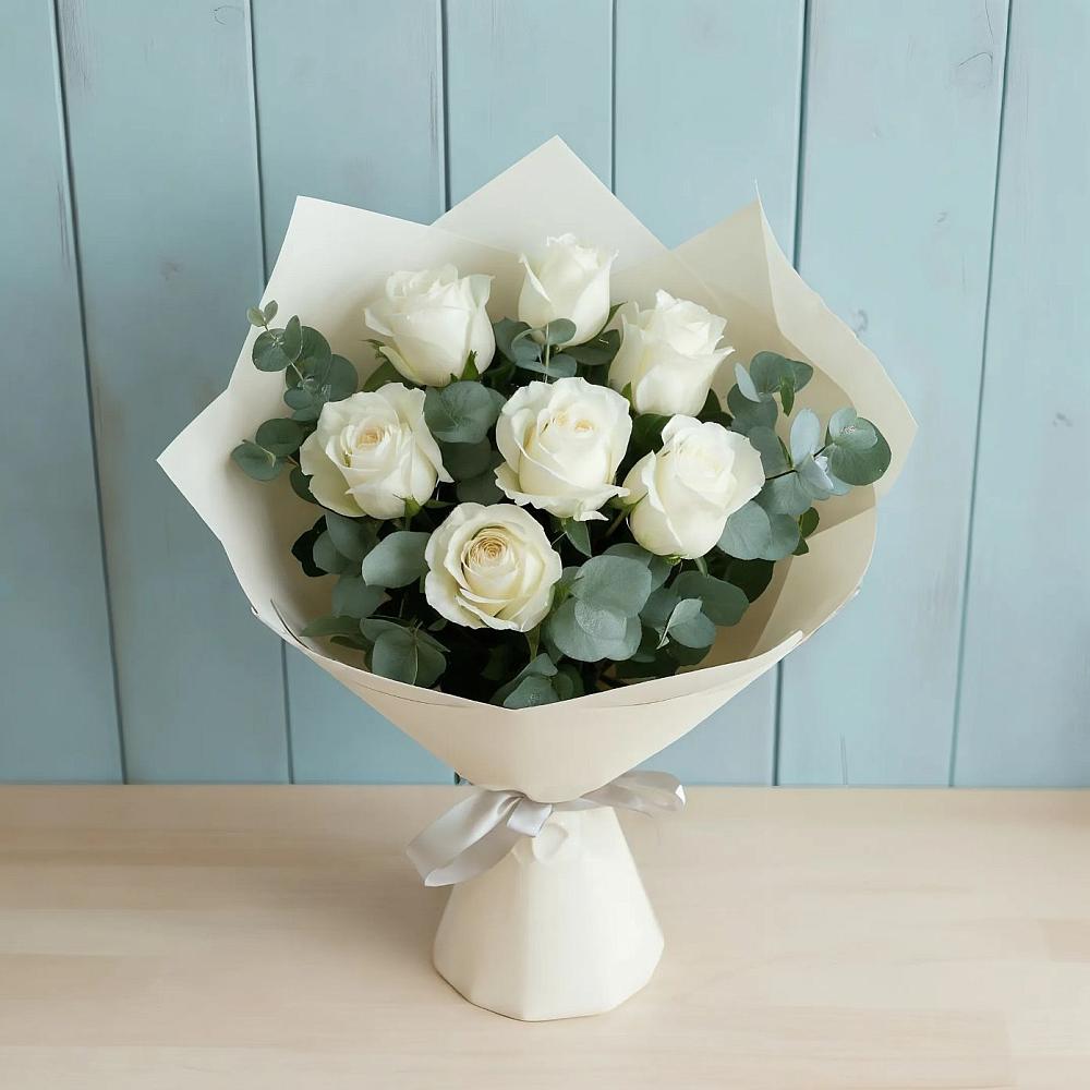 Букет Белые розы в Эвкалипте в Перлевке