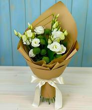 Букет цветов из:  Хризантемы и Лизиантусы в Перлевке