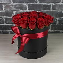 Цветочная композиция из Розы в шляпной коробке в Перлевке