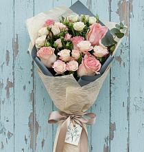 Букет цветов из:  Розы в Перлевке