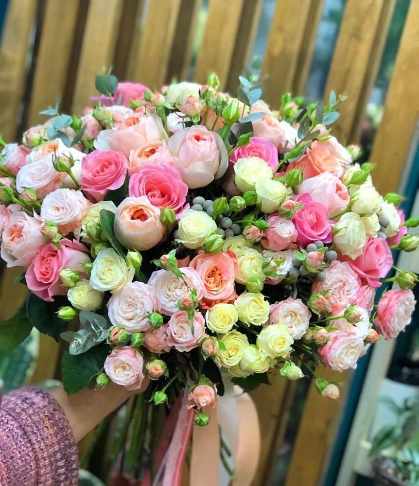 Букет цветов из: Розы в Перлевке