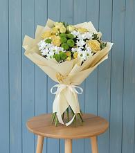 Букет цветов из:  Хризантемы и Розы в Перлевке