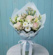 Букет цветов из:  Розы и Лизиантусы #REPLACE_PRED# Перлевке