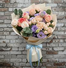 Букет цветов из:  Розы, Лизиантусы и Гвоздики #REPLACE_PRED# Перлевке
