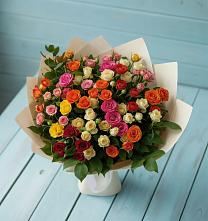 Букет Микс из разноцветных кустовых роз в Перлевке