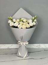 Букет цветов из:  Розы и Лизиантусы в Перлевке